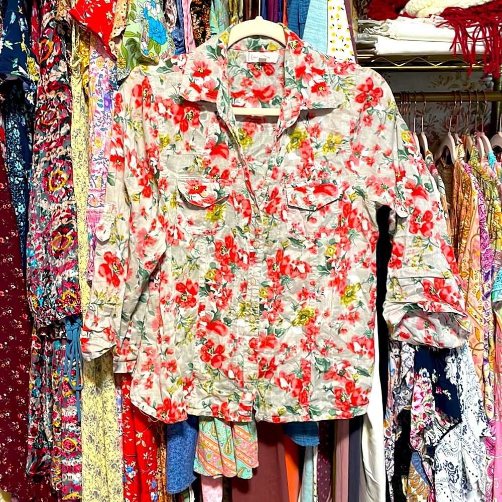 Eden & Olivia-Gray & Pink Floral Tab Sleeve Button Down Blouse/Shirt-Large Anthr